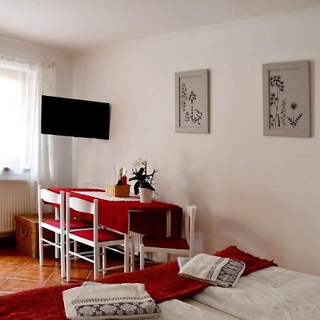 Bed and Breakfast Szentesi Panzió Fertőrákos Esterno foto