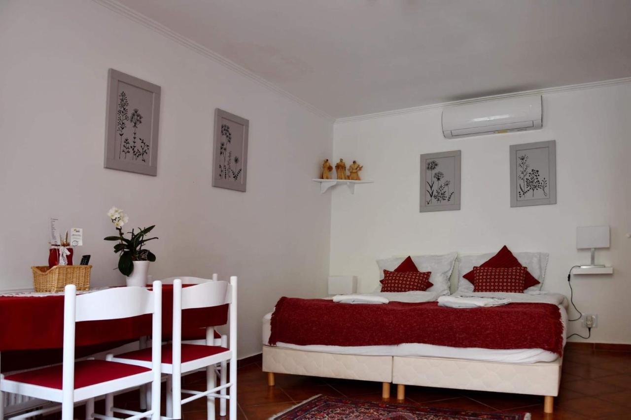 Bed and Breakfast Szentesi Panzió Fertőrákos Esterno foto