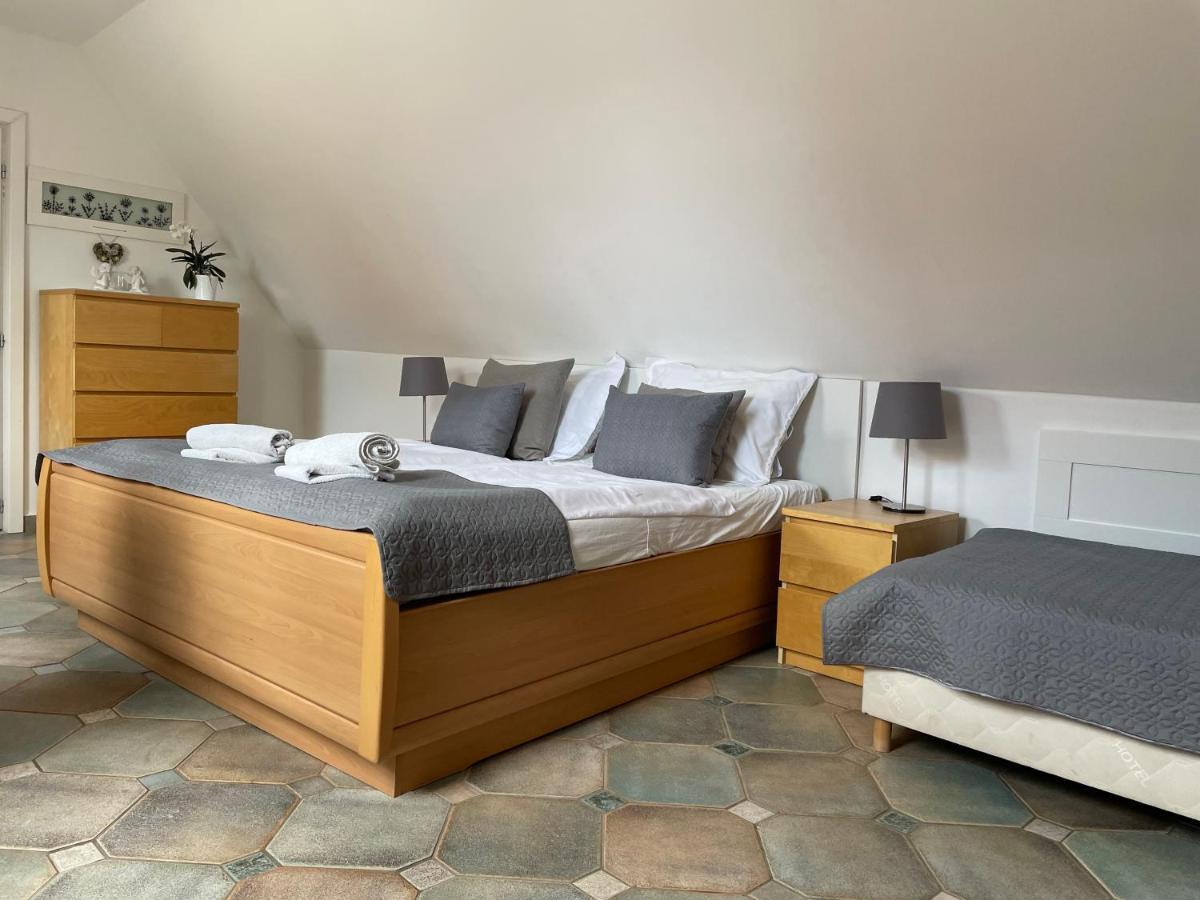 Bed and Breakfast Szentesi Panzió Fertőrákos Esterno foto