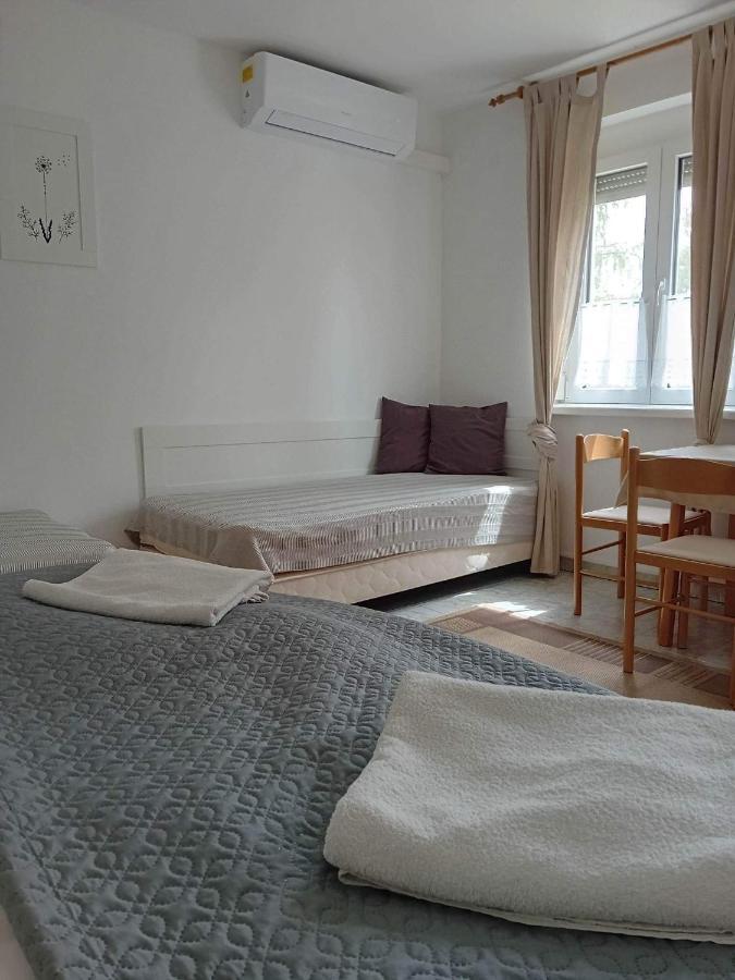 Bed and Breakfast Szentesi Panzió Fertőrákos Esterno foto